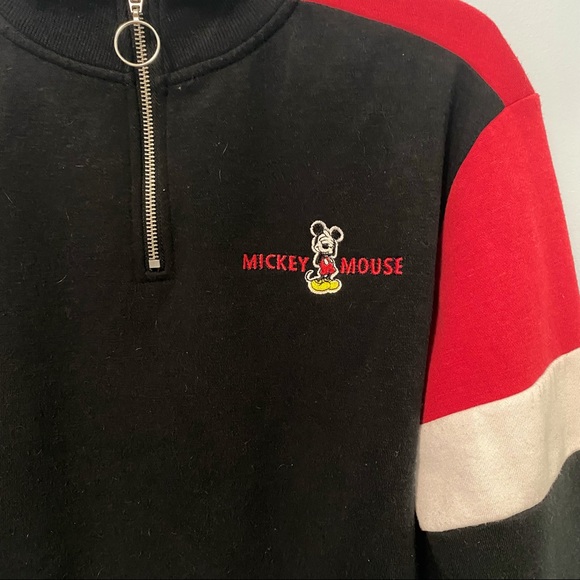 Mickey Mouse Crop Sweater - Picture 2 of 3